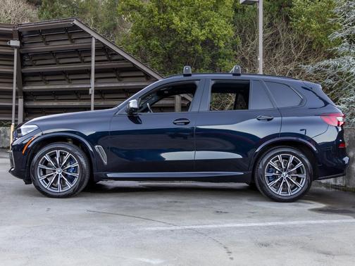 2022 BMW X5 M50i