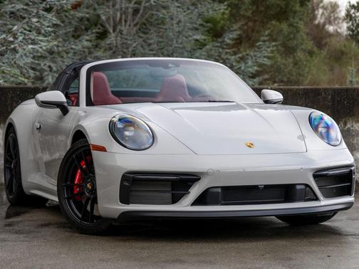 2024 Porsche 911 Targa 4 GTS