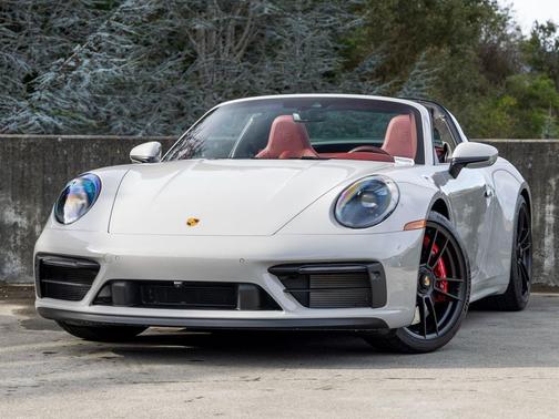 2024 Porsche 911 Targa 4 GTS