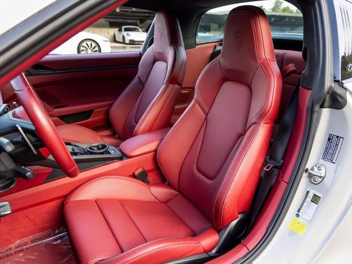 2024 Porsche 911 Targa 4 GTS