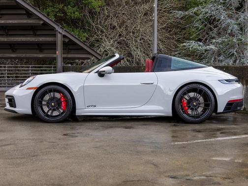 2024 Porsche 911 Targa 4 GTS