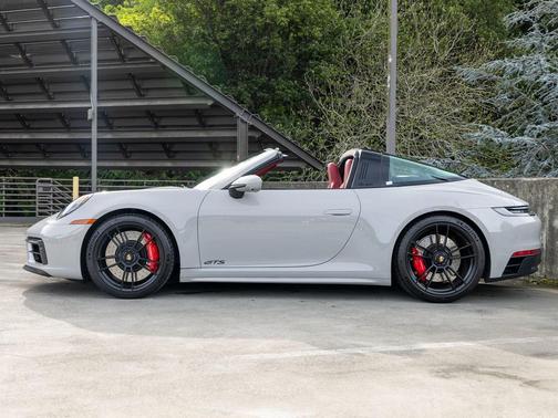 2024 Porsche 911 Targa 4 GTS