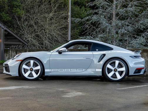 2025 Porsche 911 Turbo