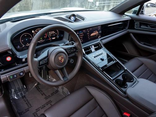 2026 Porsche Panamera 4 E-Hybrid