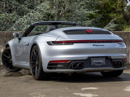 Dolomite Silver Metallic 2021 Porsche 911 Carrera