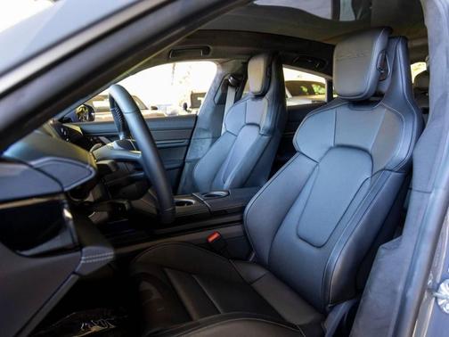 2025 Porsche Taycan Turbo S