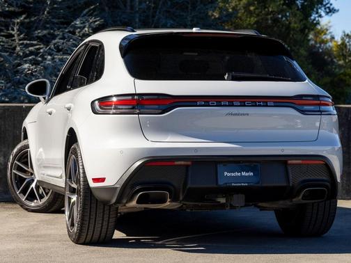 2025 Porsche Macan 