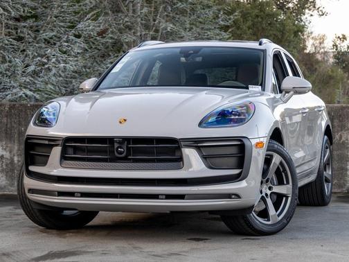 2025 Porsche Macan T