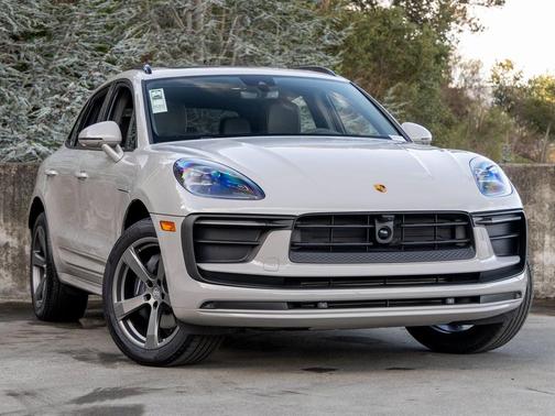 2025 Porsche Macan T