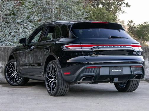 2026 Porsche Macan 