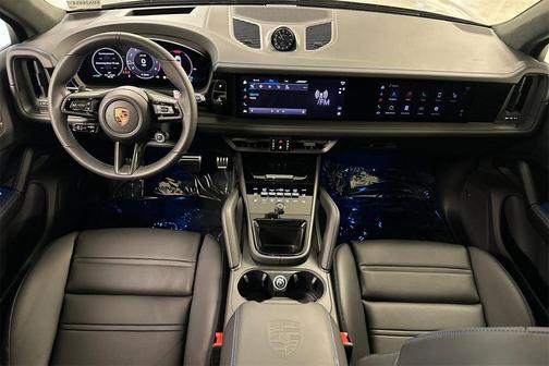 2025 Porsche Cayenne GTS