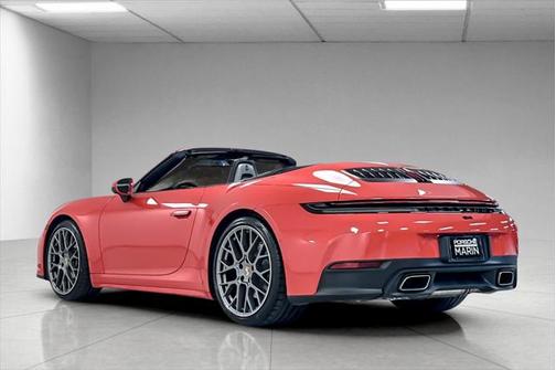 2025 Porsche 911 Carrera