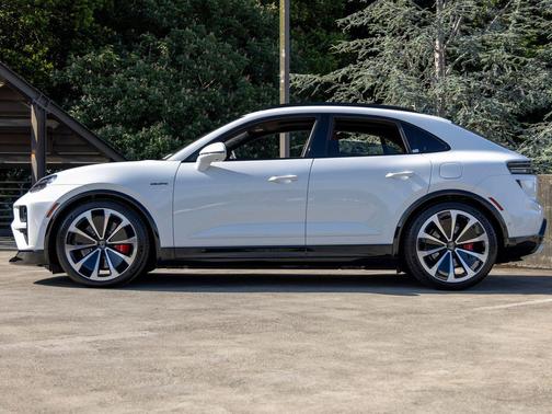 White 2025 Porsche Macan Macan Electric Turbo