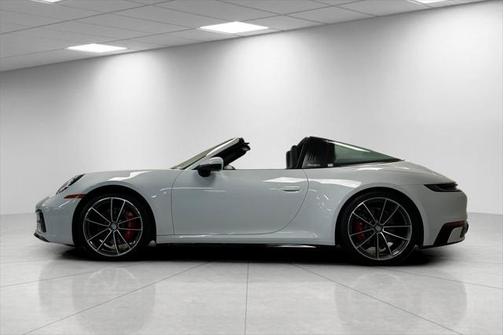 2022 Porsche 911 Targa 4S