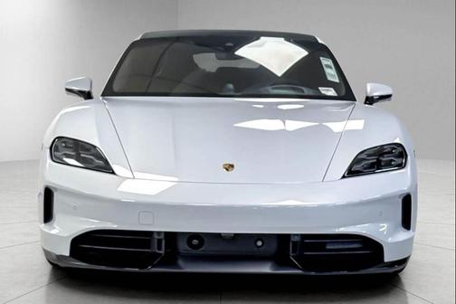 2025 Porsche Taycan GTS