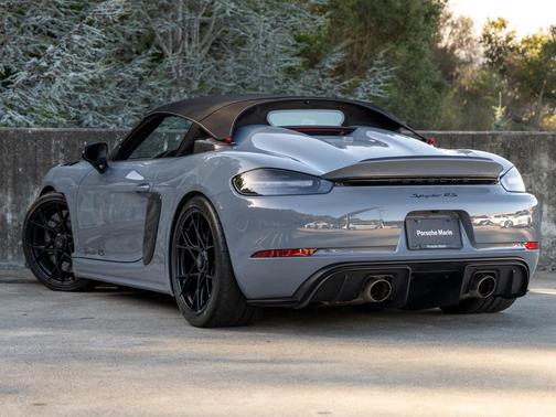 2024 Porsche 718 Spyder RS