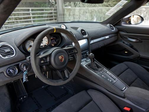 2024 Porsche 718 Spyder RS