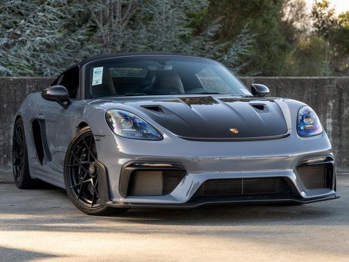 2024 Porsche 718 Spyder RS