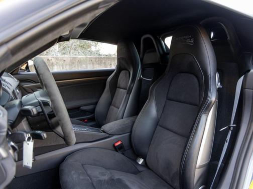 2024 Porsche 718 Spyder RS