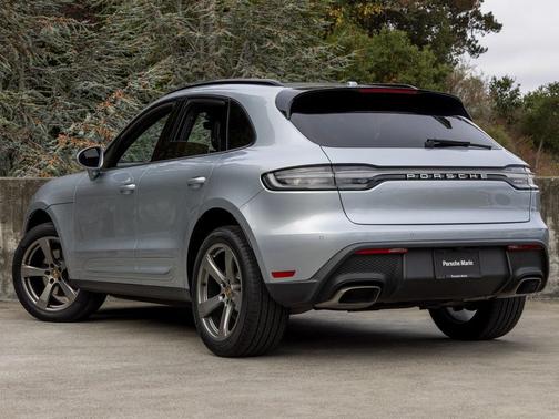 2022 Porsche Macan
