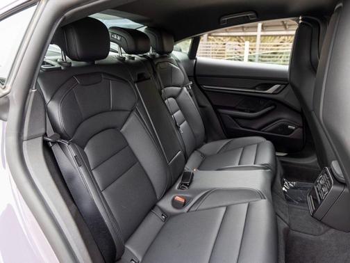 2025 Porsche Taycan Taycan