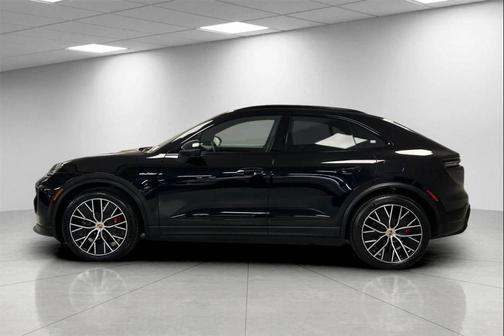 2025 Porsche Macan 4S