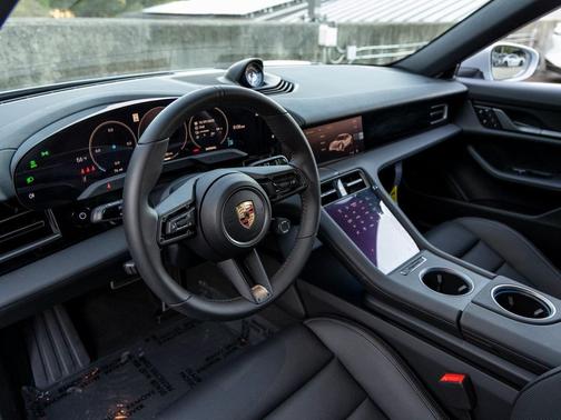 2025 Porsche Taycan 4
