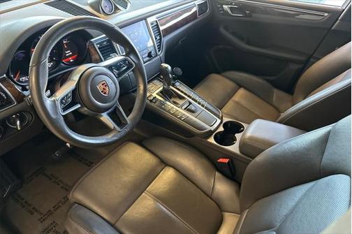 2018 Porsche Macan Base