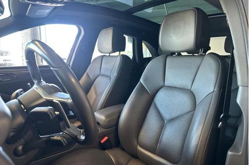 2018 Porsche Macan Base