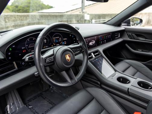 2023 Porsche Taycan 4