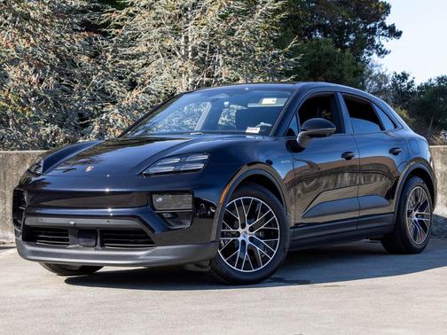 2025 Porsche Macan 4