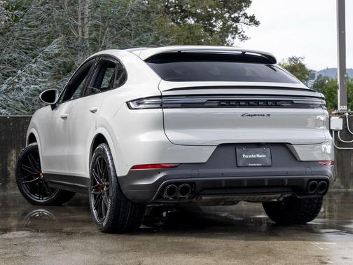 2025 Porsche Cayenne S