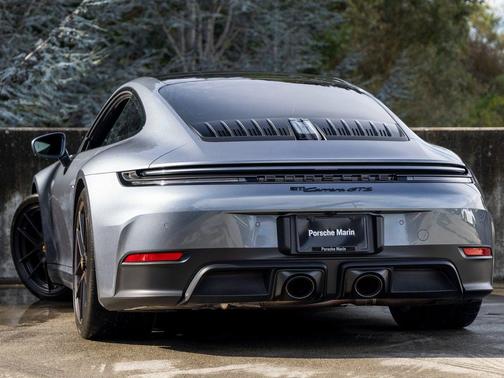2025 Porsche 911 Carrera GTS