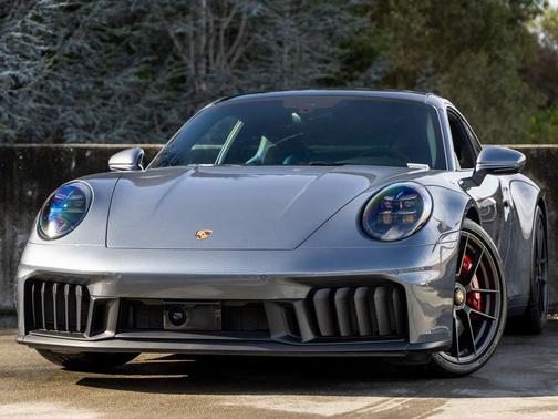 2025 Porsche 911 Carrera GTS