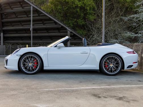 Carrara White Metallic 2017 Porsche 911 Carrera 4S Cabriolet