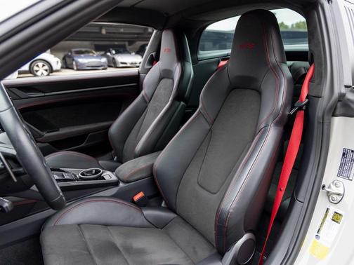 2022 Porsche 911 Targa 4 GTS