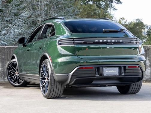 2025 Porsche Macan 