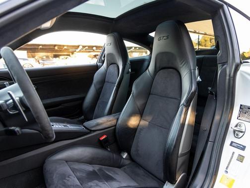 2016 Porsche 911 Carrera GTS