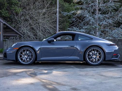 2026 Porsche 911 Carrera