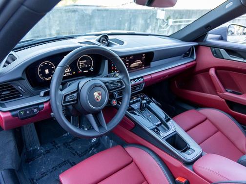 2026 Porsche 911 Carrera