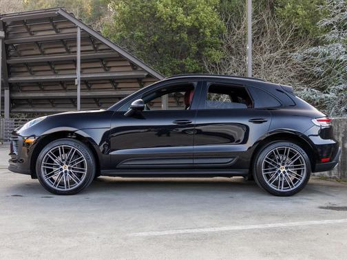 2023 Porsche Macan T