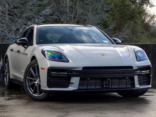 2026 Porsche Panamera 4