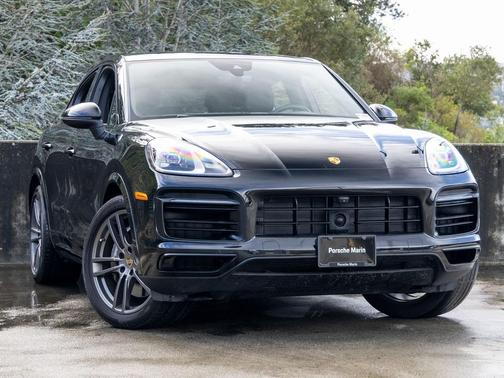 2023 Porsche Cayenne Platinum Edition
