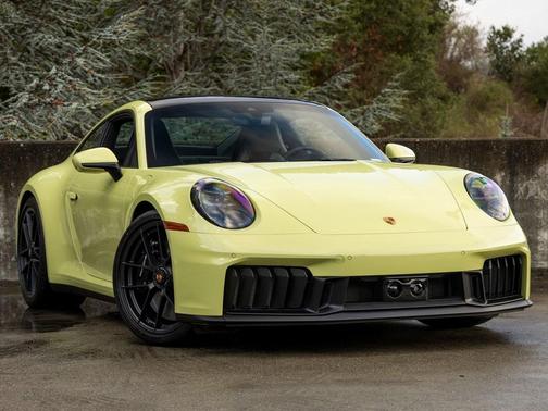 2025 Porsche 911 Carrera GTS