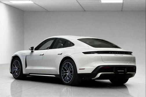 2023 Porsche Taycan Turbo