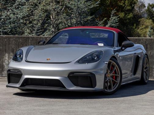 GT Silver Metallic 2022 Porsche 718 Spyder