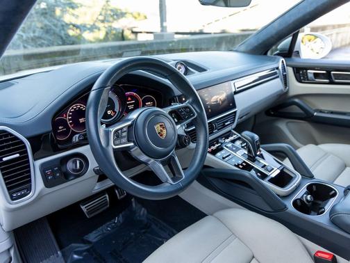 2023 Porsche Cayenne GTS
