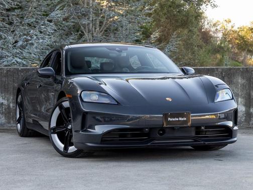 2025 Porsche Taycan 