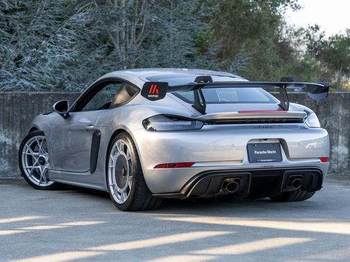 2025 Porsche 718 Cayman GT4 RS