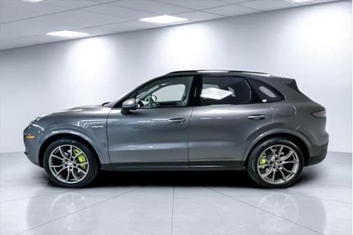 2022 Porsche Cayenne E-Hybrid S